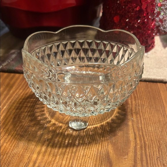 Indiana Glass Diamond Point clear crystal three-footed bon bon or candy dish. - Picture 1 of 8